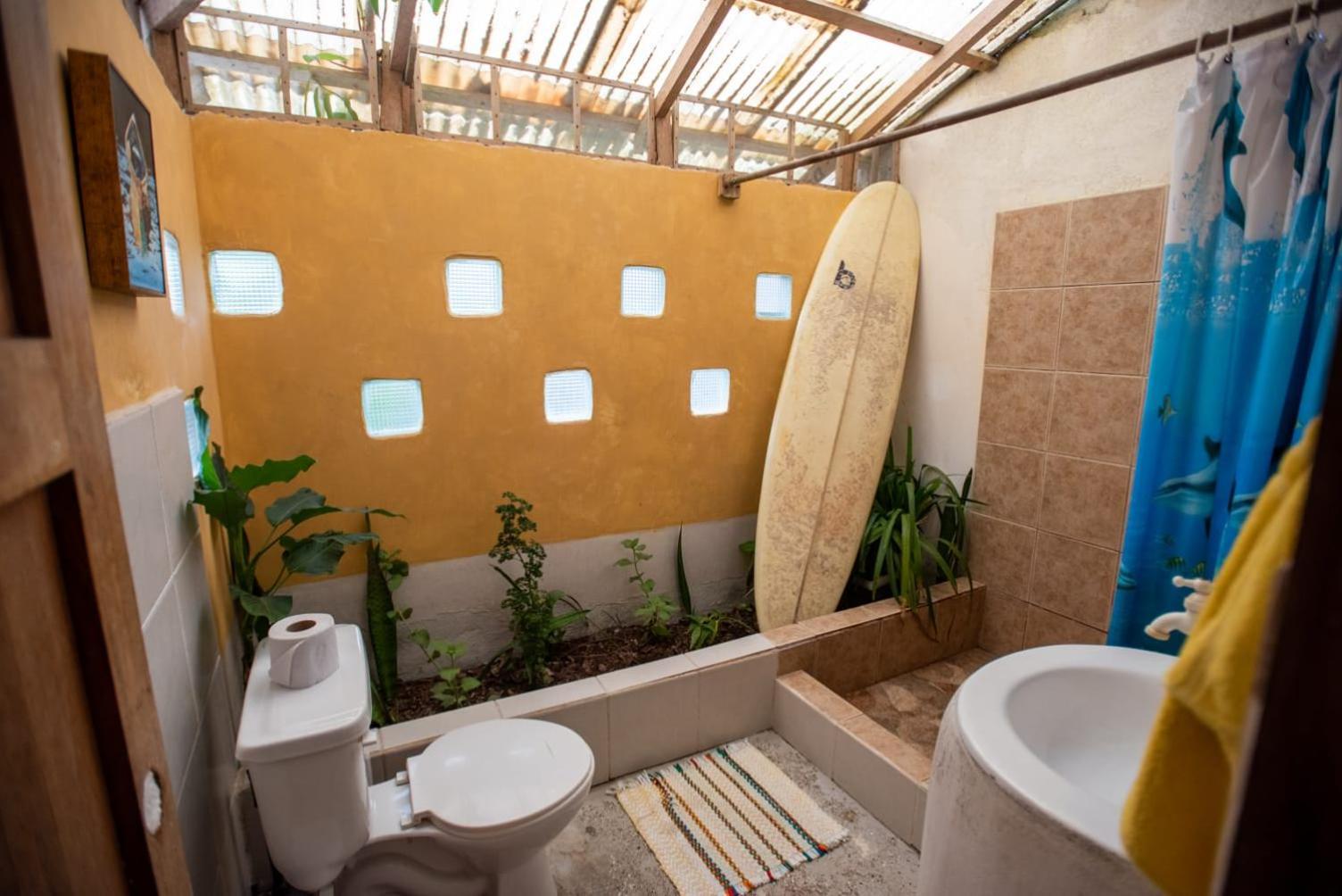 La Casa Mompiche Hotel Luaran gambar
